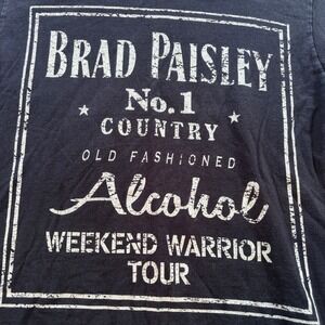 Brad Paisley Weekend Warrior Tour Shirt Mens Small Black Alcohol Country Music